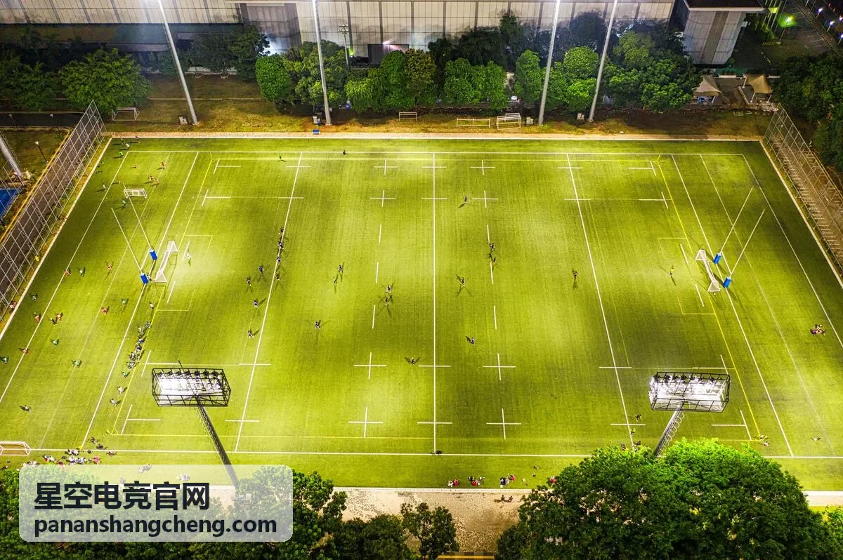 星空电竞官网青训中心的队伍语音沟通训练